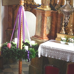    Adventkranz der Pfarre       